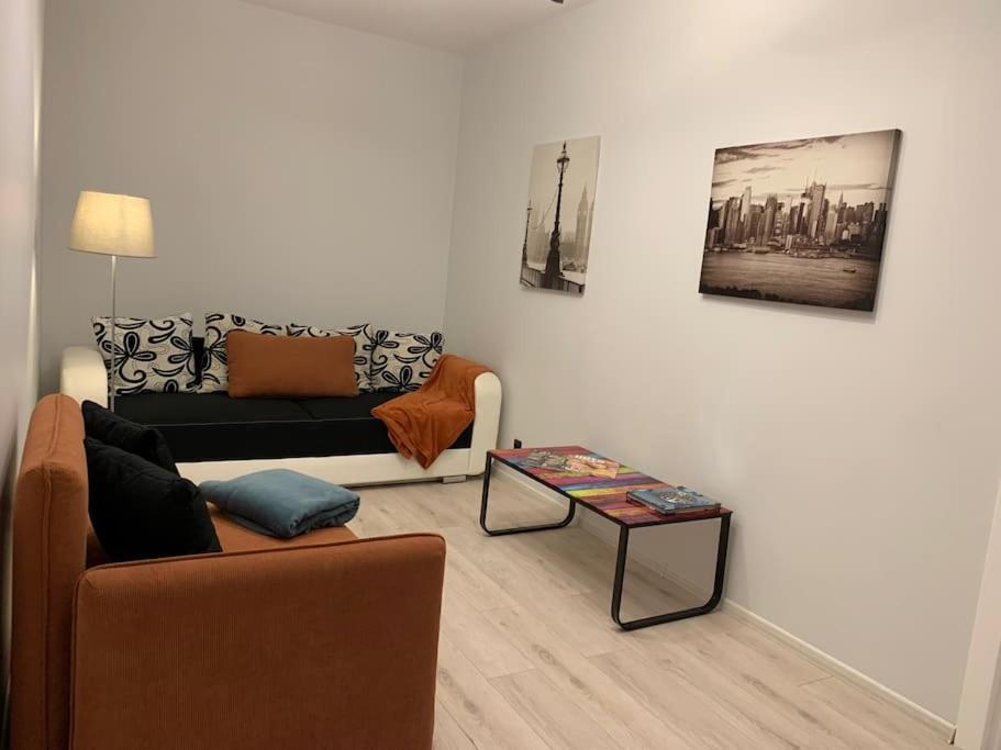 Erts Dzivoklis Pasa Rigas Centra Ideala Vieta 里加